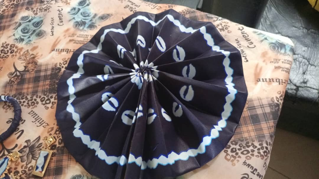 Éventail Traditionnel